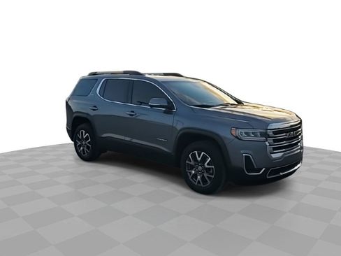 Used 2022 GMC Acadia SLE w/ Driver Convenience Package image 2