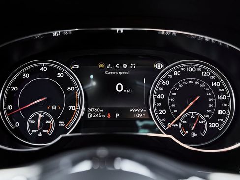 Used 2017 Bentley Bentayga AWD/4WD image 59