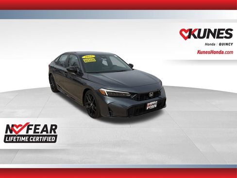 Used 2025 Honda Civic Sport image 1