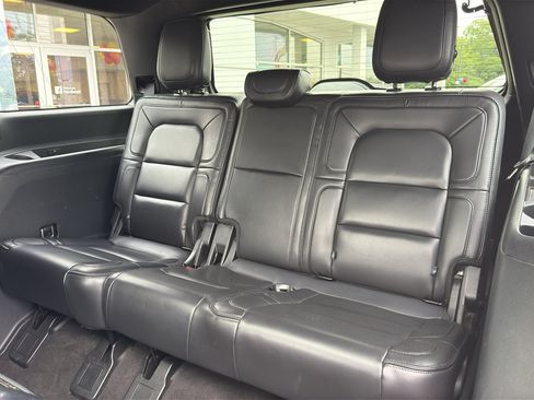 Used 2019 Lincoln Navigator Reserve AWD/4WD image 30