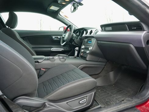 Used 2017 Ford Mustang GT image 8