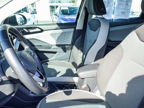 Used 2024 Volkswagen Taos S image 12