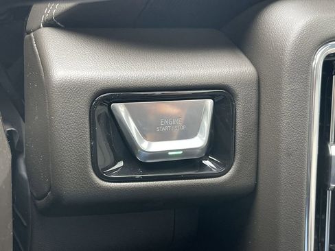 New 2026 GMC Yukon XL Elevation w/ Elevation Premium Package image 17