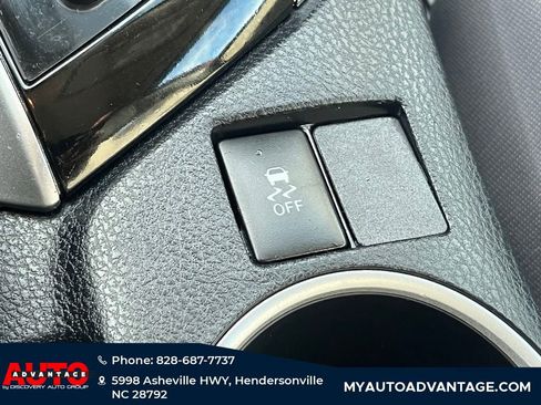 Used 2017 Toyota Corolla LE w/ LE Premium Package image 17