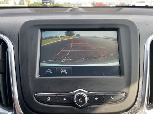 Used 2018 Chevrolet Equinox LT FWD image 13