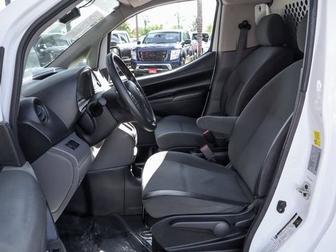 Used 2018 Nissan NV200 S w/ Cruise Control Package image 16