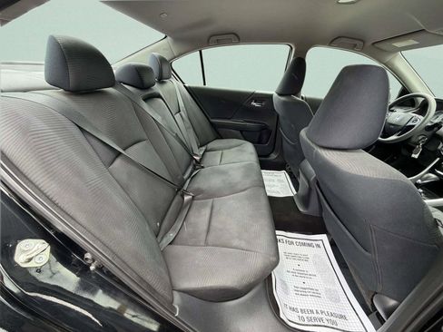 Used 2017 Honda Accord LX image 17