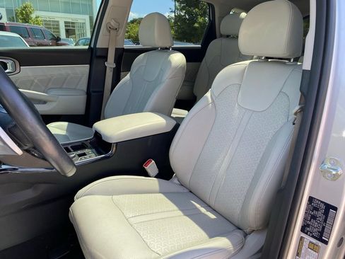 Used 2023 Kia Sorento SX Prestige w/ Panoramic Sunroof Package AWD/4WD image 22