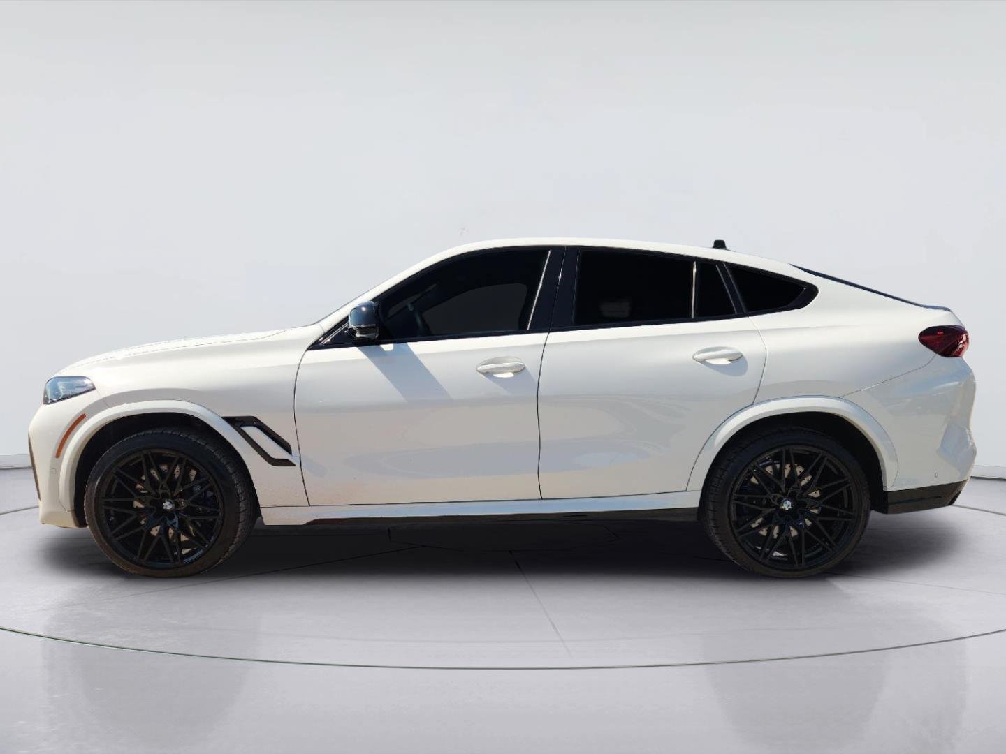 Used 2024 BMW X6 M Competition AWD/4WD image 4
