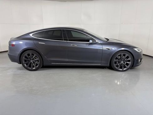 Used 2020 Tesla Model S Long Range Plus AWD/4WD image 9