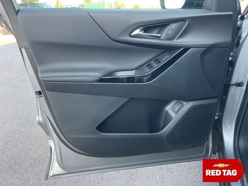 New 2026 Chevrolet Equinox LT w/ Convenience Package II image 5