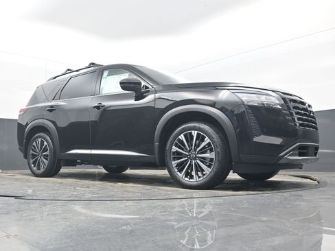New 2026 Nissan Pathfinder Platinum w/ Cargo Package FWD image 24