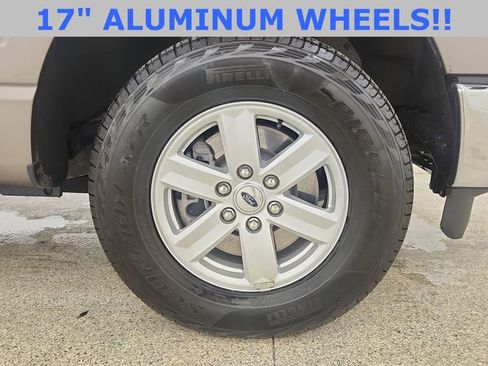 Used 2022 Ford F150 XLT w/ Trailer Tow Package image 11