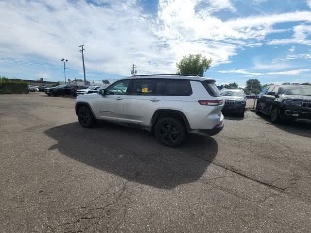 Used 2024 Jeep Grand Cherokee L Altitude AWD/4WD image 19