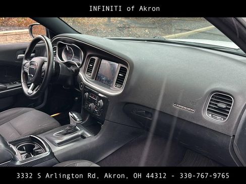 Used 2017 Dodge Charger R/T image 17
