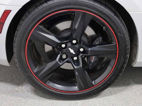 Used 2016 Chevrolet Camaro SS image 30