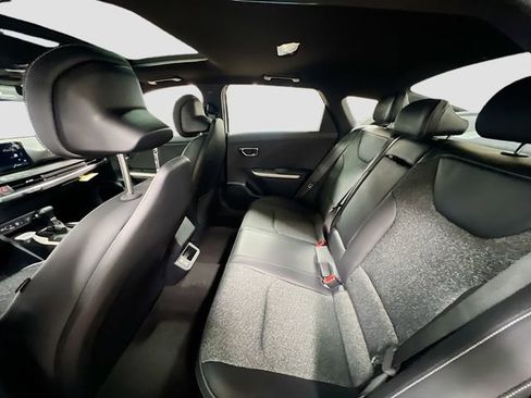 New 2025 Kia K4 GT-Line image 25