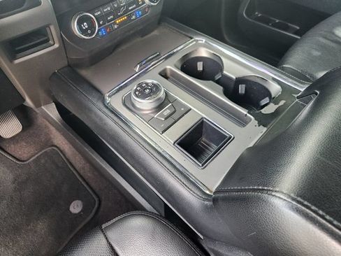 Used 2020 Ford Expedition XLT w/ Equipment Group 202A RWD image 22