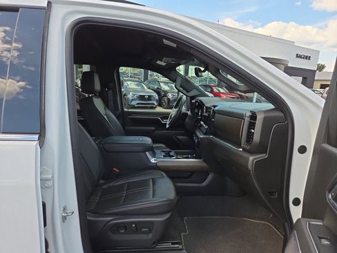 Used 2025 Chevrolet Silverado 3500 High Country w/ Technology Package AWD/4WD image 16