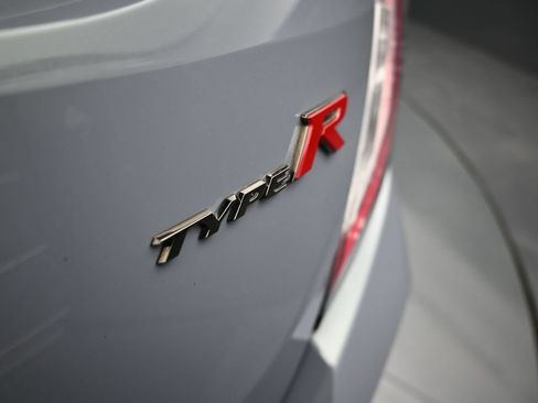 Used 2019 Honda Civic Type R image 11