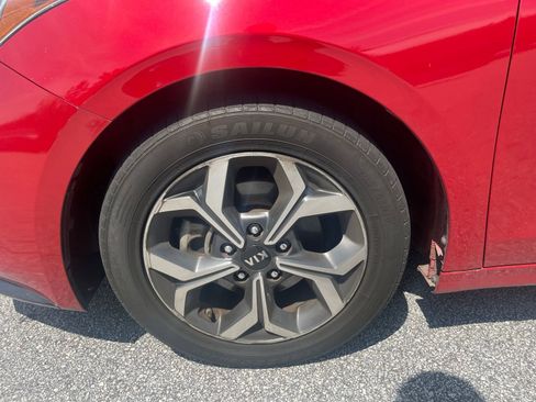 Used 2020 Kia Forte LXS FWD image 12