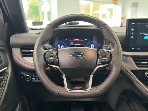 Used 2025 Ford Explorer ST AWD/4WD image 19