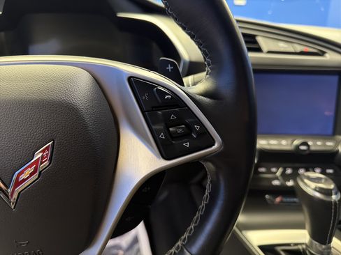 Used 2019 Chevrolet Corvette Stingray Coupe w/ 1LT image 18