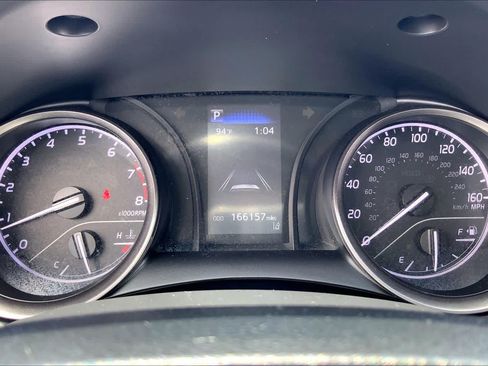 Used 2021 Toyota Camry SE FWD image 25