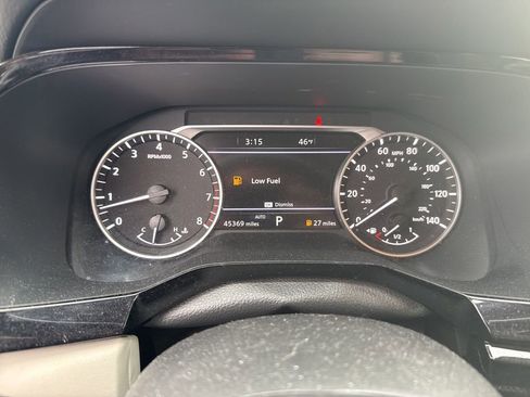 Used 2023 Nissan Pathfinder SL image 8