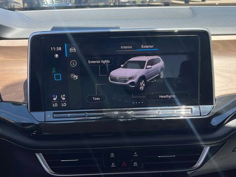 Used 2024 Volkswagen Atlas SE FWD image 20