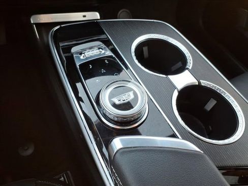 Certified 2024 Cadillac Lyriq Luxury image 32