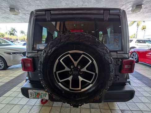 Used 2025 Jeep Wrangler Unlimited Rubicon w/ Convenience Group image 7