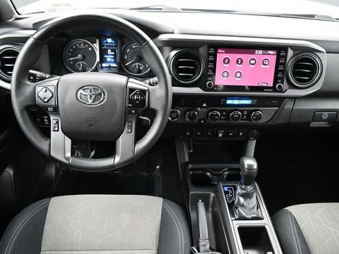 Used 2023 Toyota Tacoma TRD Off-Road w/ Technology Package AWD/4WD image 5