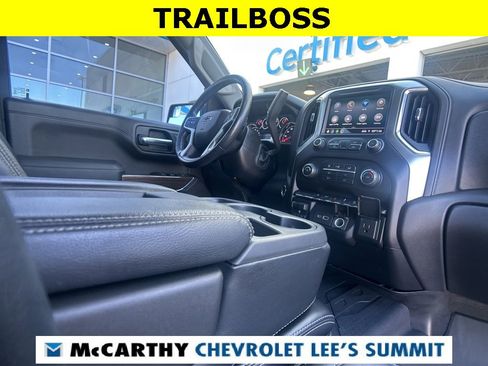 Used 2019 Chevrolet Silverado 1500 LT Trail Boss image 46