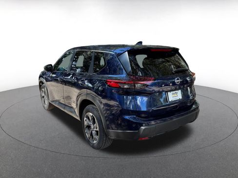 Used 2025 Nissan Rogue SV FWD image 9