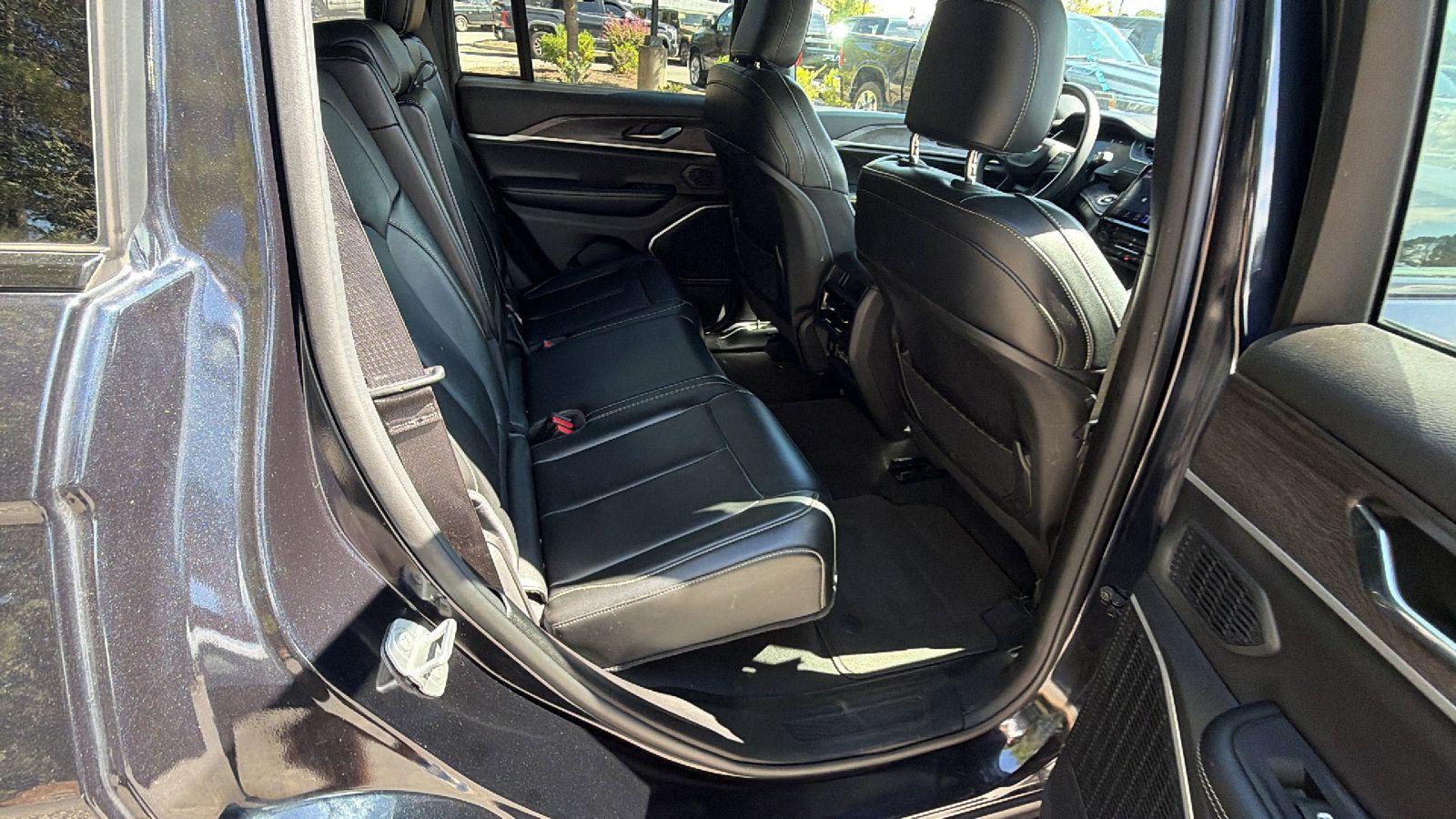 Used 2024 Jeep Grand Cherokee Limited 4xe AWD/4WD image 22