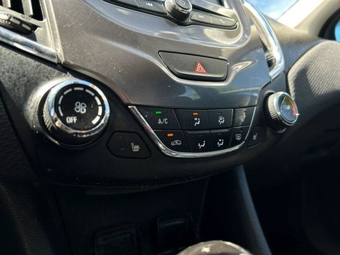 Used 2018 Chevrolet Cruze LT w/ Convenience Package FWD image 21