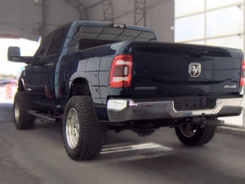 Used 2024 RAM 2500 Big Horn w/ Towing Technology Group AWD/4WD image 3