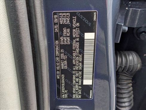 Used 2020 Volvo S60 T5 Momentum image 25