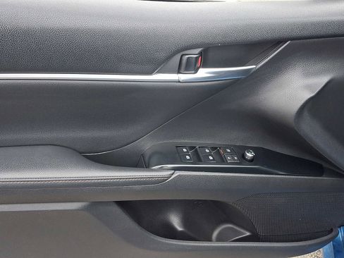 Certified 2020 Toyota Camry XLE image 15