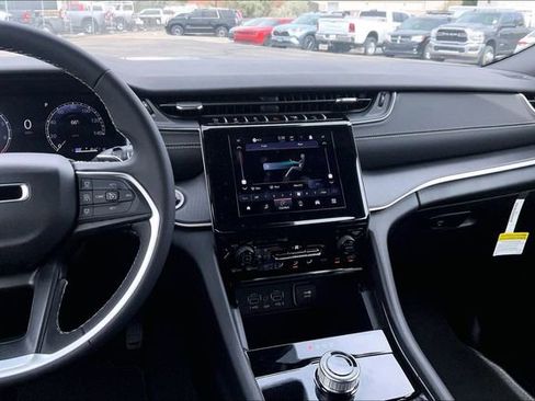 New 2026 Jeep Grand Cherokee L Laredo AWD/4WD image 7