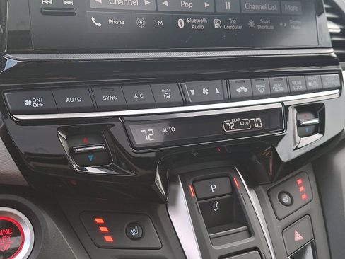 Used 2025 Honda Odyssey EX-L image 18