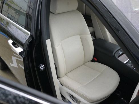 Used 2010 Rolls-Royce Ghost image 21