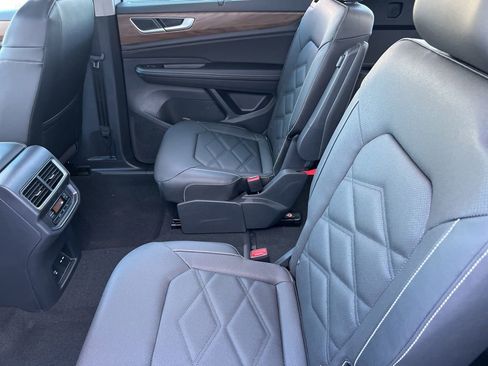 New 2026 Volkswagen Atlas SE FWD image 28