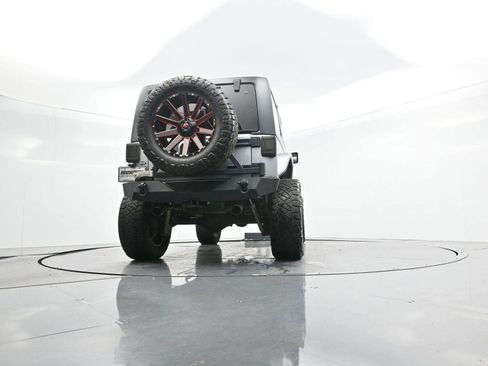 Used 2017 Jeep Wrangler Unlimited Sahara AWD/4WD image 50