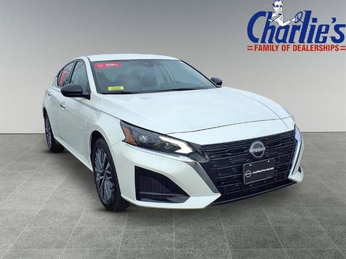 Certified 2024 Nissan Altima 2.5 SV AWD/4WD image 3