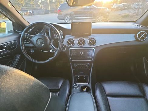 Used 2017 Mercedes-Benz GLA 250 4MATIC image 10