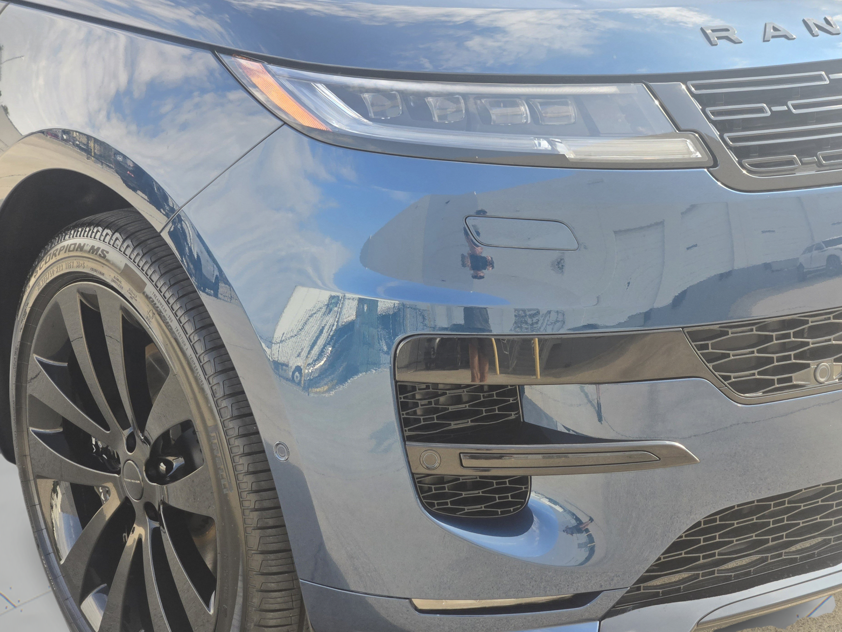 New 2026 Land Rover Range Rover Sport Autobiography AWD/4WD image 8