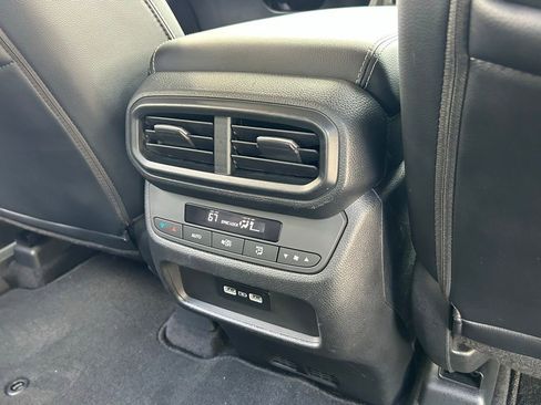 Used 2023 Honda Pilot EX-L image 42