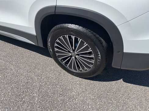New 2025 Volkswagen Tiguan S image 23
